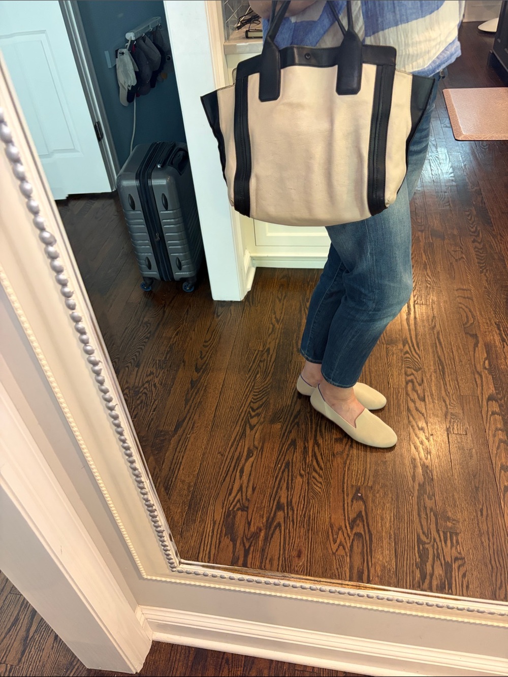 Chloe Cream and Black Colorblock Top Handle Leather Tote - Picture 3 of 15